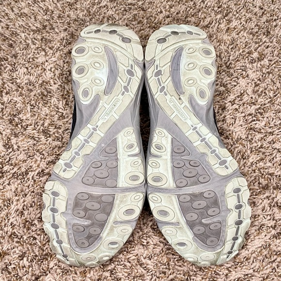 Merrell Black/Grey/Subtle Green Sneakers - Picture 7 of 8